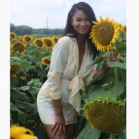 Chanel iman with sunflower